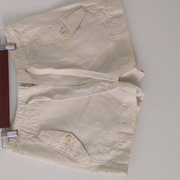 Vince Natural Bleached drawstring cupro linen blend high waist Cream Shorts - Picture 2 of 6